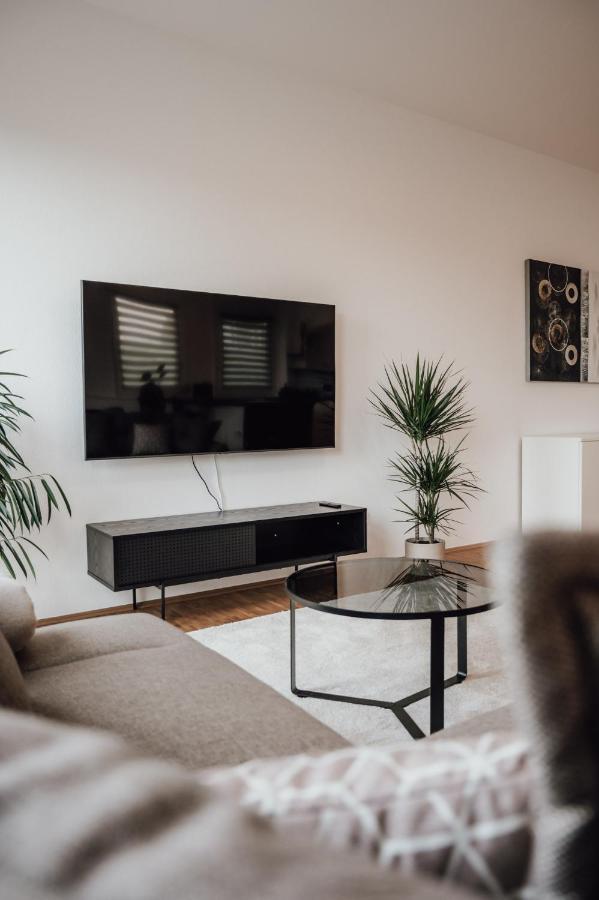 Apartment Jama - Modern&bright, Terrasse, Freies Parken, Wlan, Grosse Gruppen #1 *