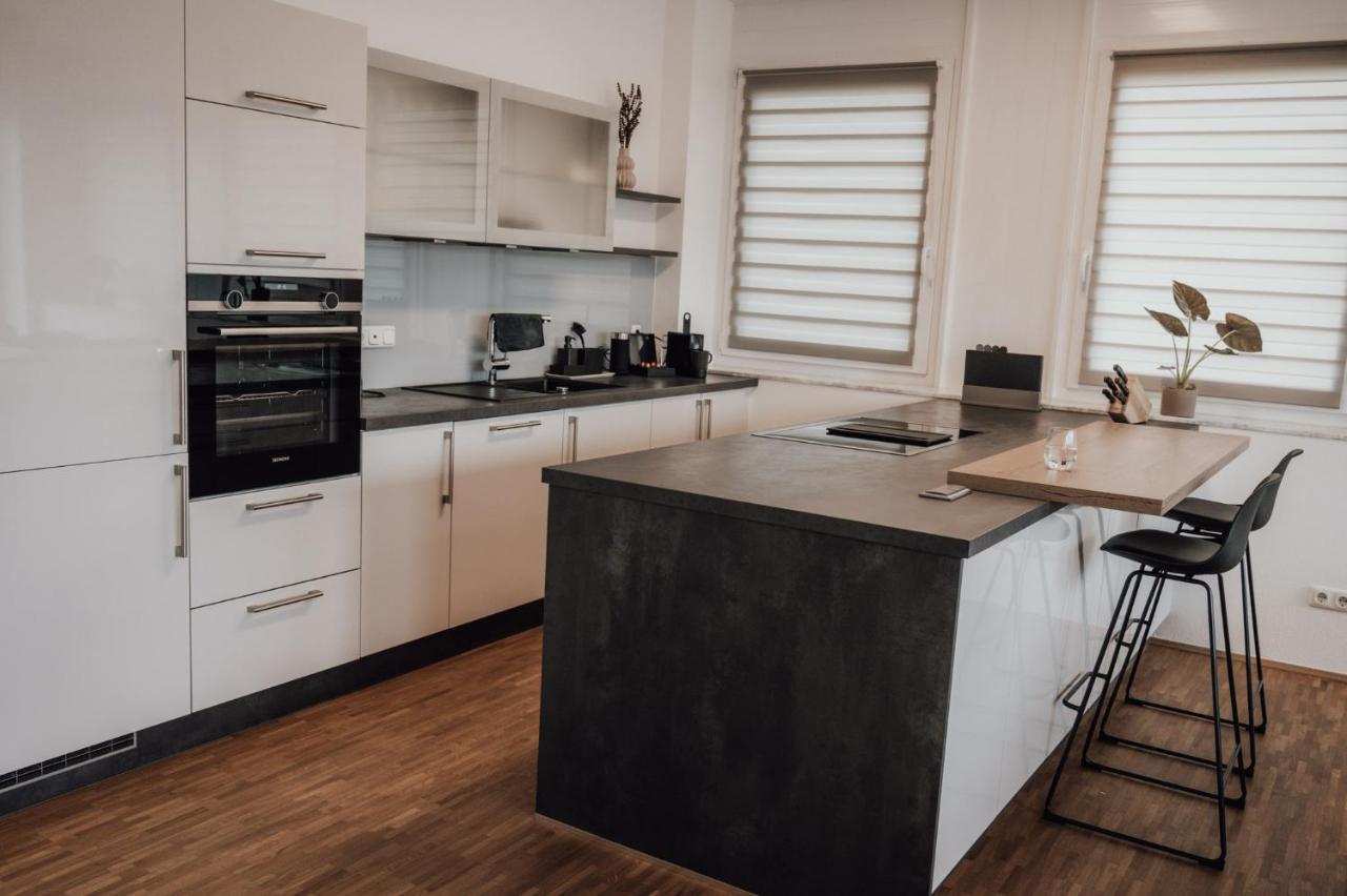 Jama - Modern&bright, Terrasse, Freies Parken, Wlan, Grosse Gruppen #1 Apartment Wurzburg